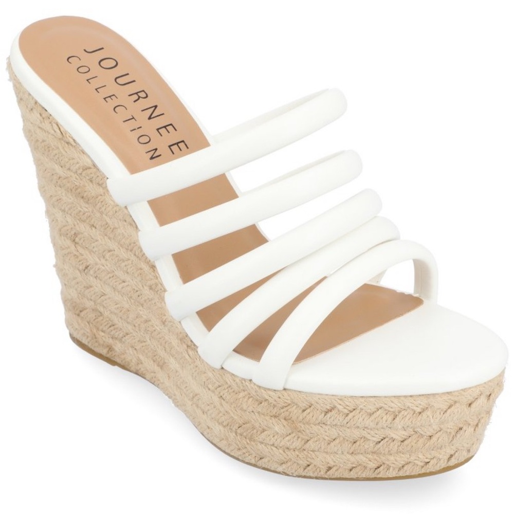 NIB ⭐️ Journey women’s white wedge sandals. White. Size 10.